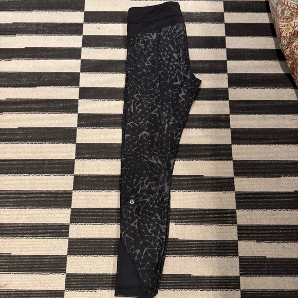 Lululemon Athletica Black Geometric Leggings - Picture 1 of 4